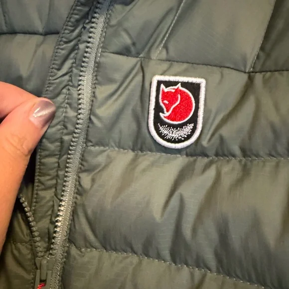 NWT Women’s Size Small Fjallraven Expedition Pack Down AnorakGreen Puffer Jacket - Picture 3 of 10